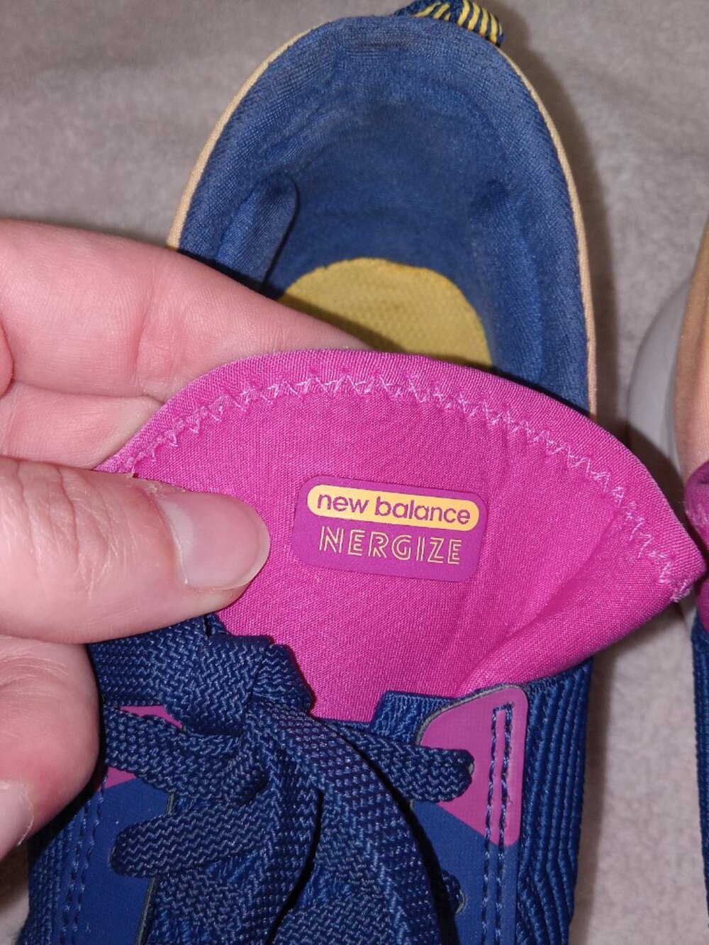 New Balance Nergize Sport DynaSoft Shoes Womens 10.5 Blue Pink WNRGOA3 - Picture 3 of 10